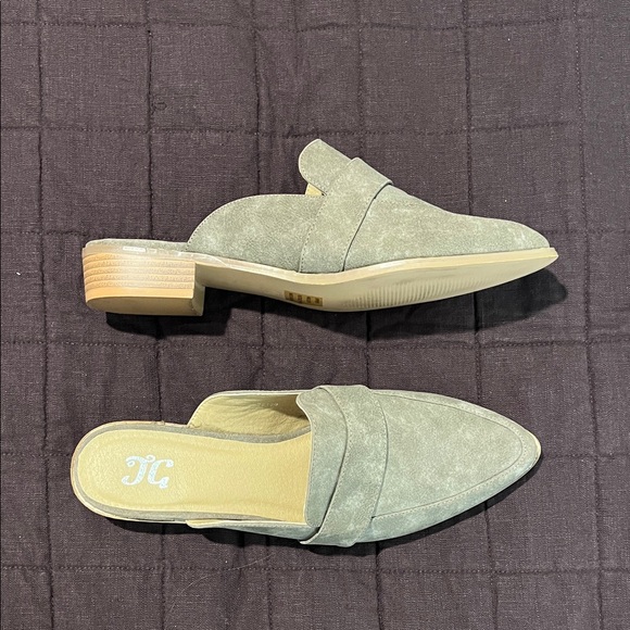 NEW Taupe Slide on Suede Loafers (Journee Collection) - Picture 4 of 4